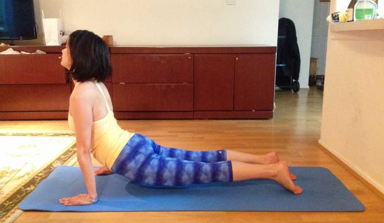 10 Beginner Friendly Yoga Poses to Relieve Back Pain and Strengthen ...